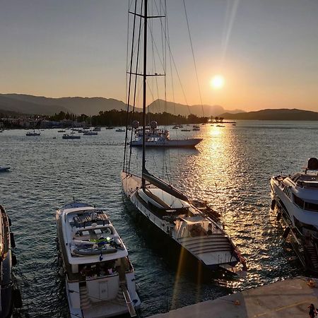 The Manessi City Boutique Hotel Poros Town ภายนอก รูปภาพ