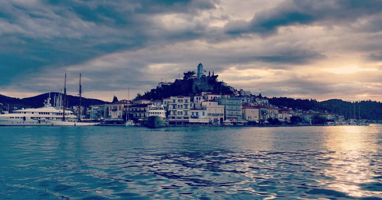 The Manessi City Boutique Hotel Poros Town ภายนอก รูปภาพ