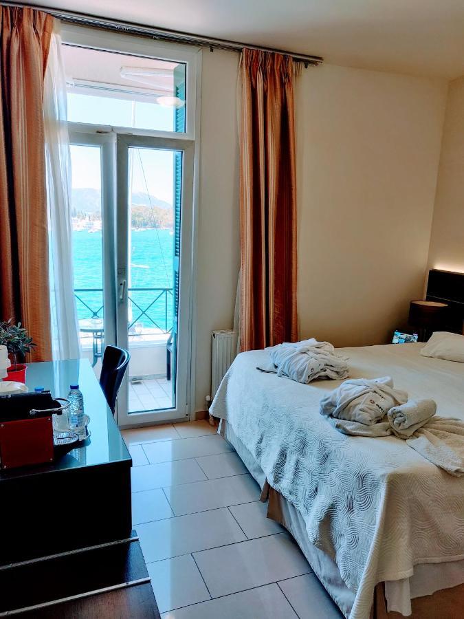The Manessi City Boutique Hotel Poros Town ภายนอก รูปภาพ