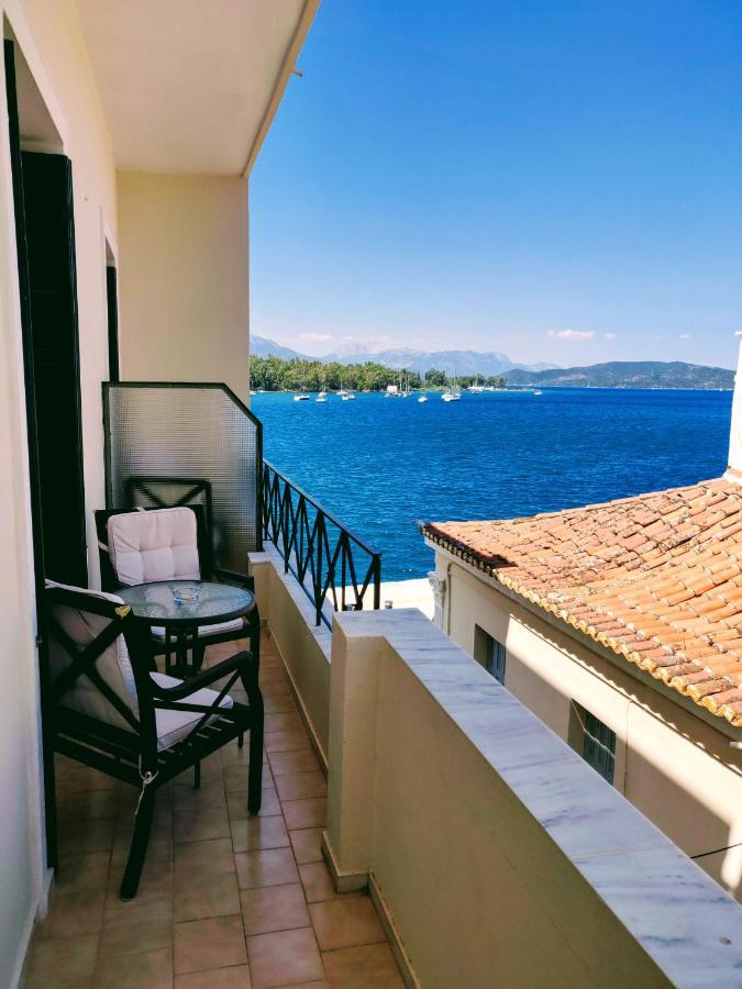 The Manessi City Boutique Hotel Poros Town ภายนอก รูปภาพ