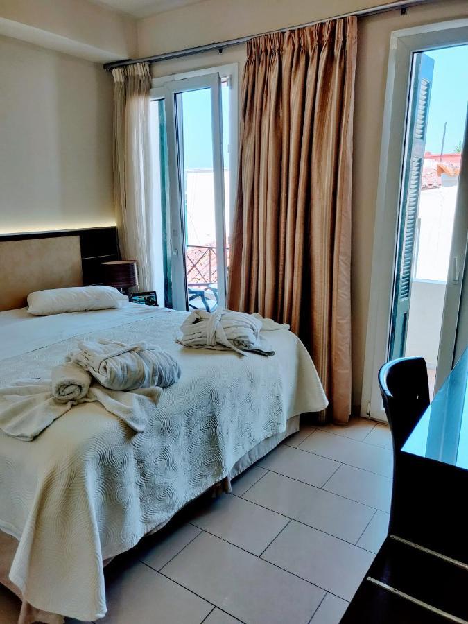 The Manessi City Boutique Hotel Poros Town ภายนอก รูปภาพ