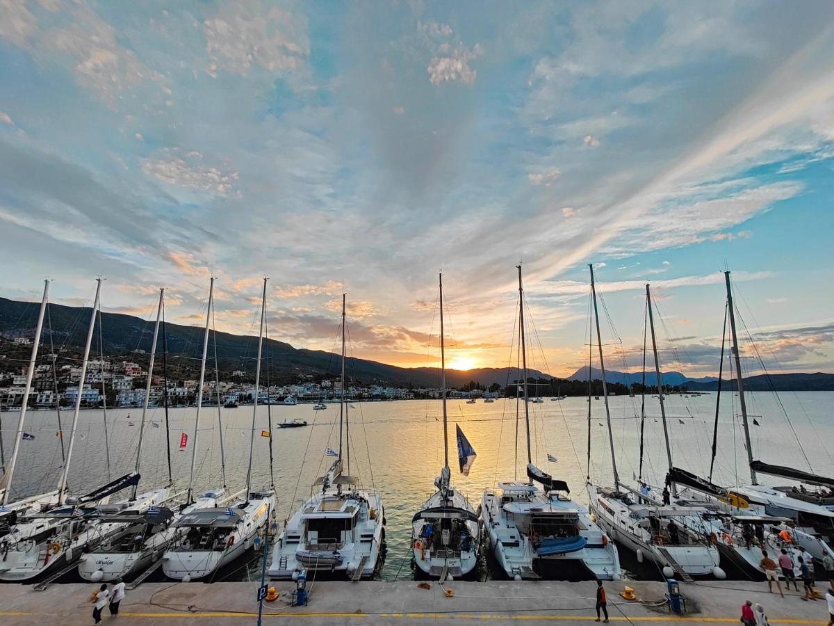 The Manessi City Boutique Hotel Poros Town ภายนอก รูปภาพ
