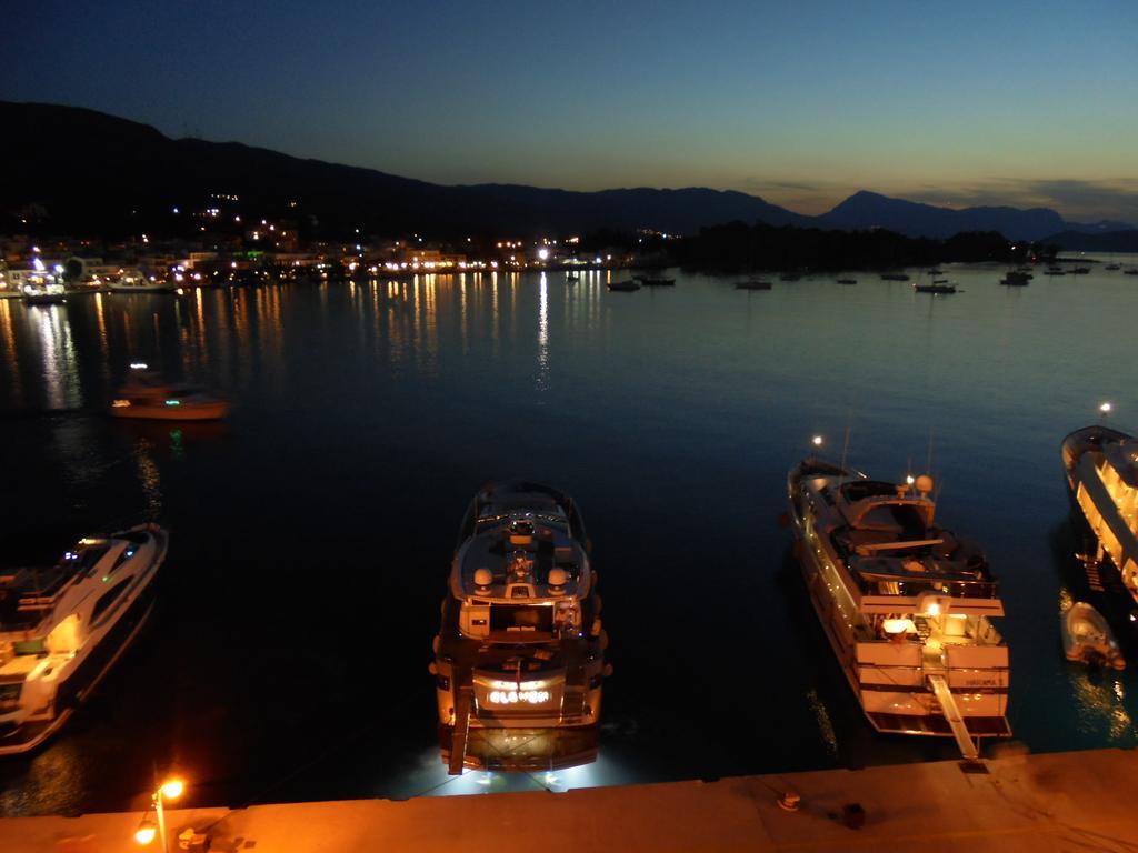 The Manessi City Boutique Hotel Poros Town ภายนอก รูปภาพ
