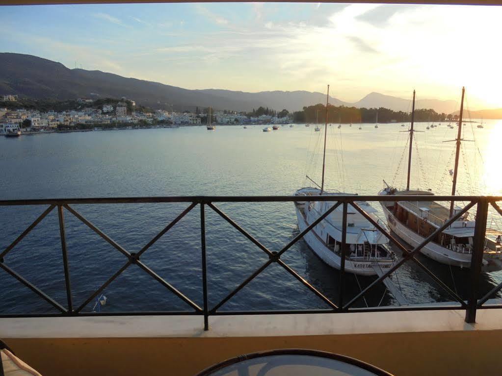 The Manessi City Boutique Hotel Poros Town ภายนอก รูปภาพ